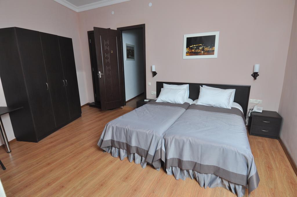 Hotel Corner Tiflis Exterior foto