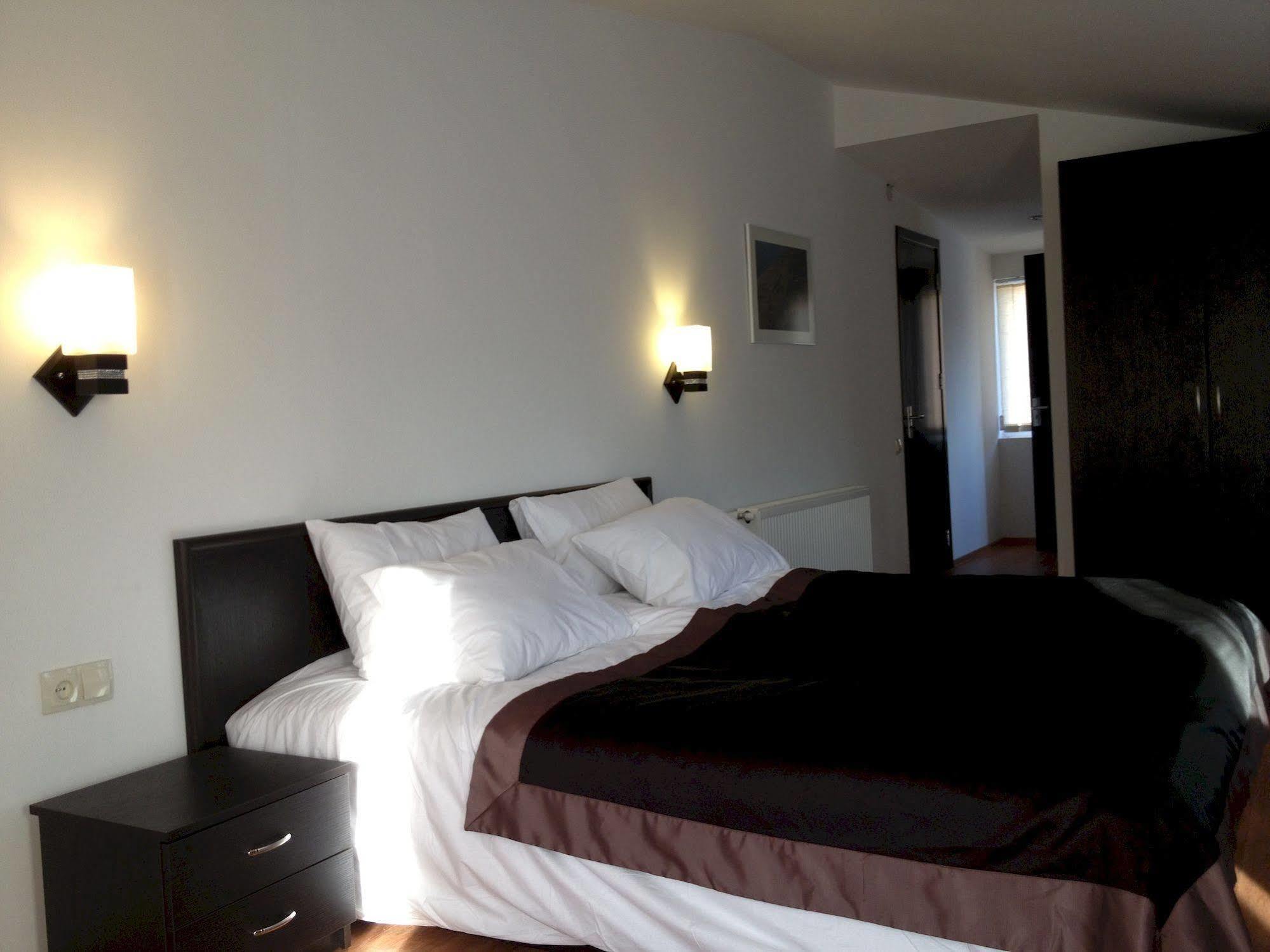 Hotel Corner Tiflis Exterior foto